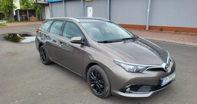Toyota Auris cena 62700 przebieg: 89000, rok produkcji 2018 z Boguchwała małe 232